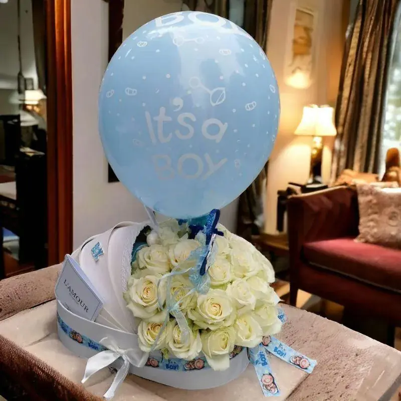 Kolevka za rođenje bebe, 29 holandskih ruža i balon