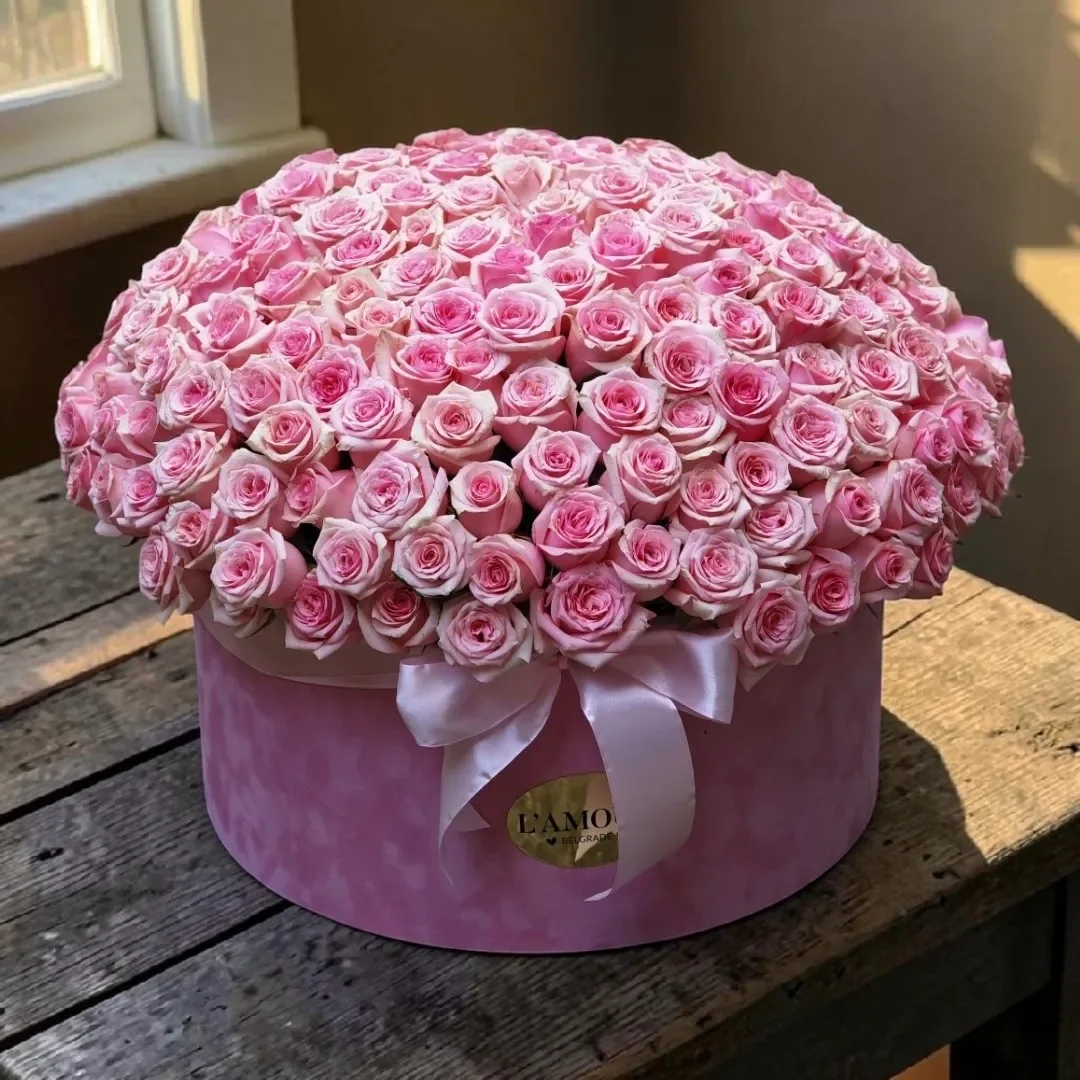 201 roze ruža u kutiji