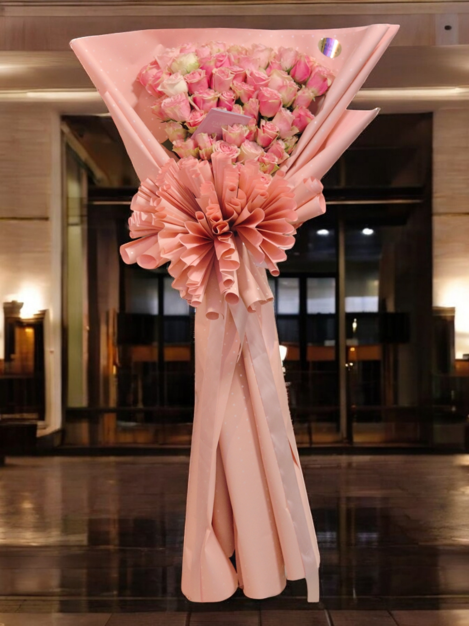 Mega buket od 51 roze holandske ruže – pink papir